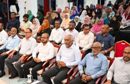 President Dr Muizzu and members of his delegation at last night's meeting with Feydhoo residents.