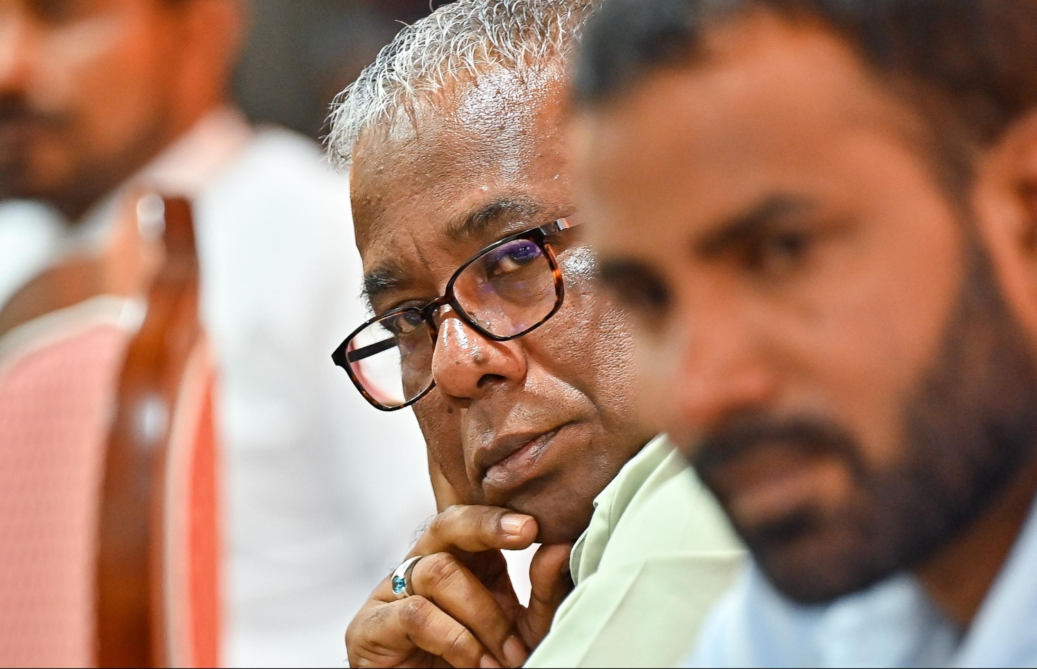 ހައުސިން މިނިސްޓްރީގެ ކުރީގެ ސްޓޭޓް މިނިސްޓަރު އަކްރަމް ކަމާލުއްދީން މަޖިލިސް ކޮމެޓީގައި ބައިވެރިވެވަޑައިގަންނަވަނީ.-- ފޮޓޯ: ފަޔާޒް މުސާ | މިހާރު