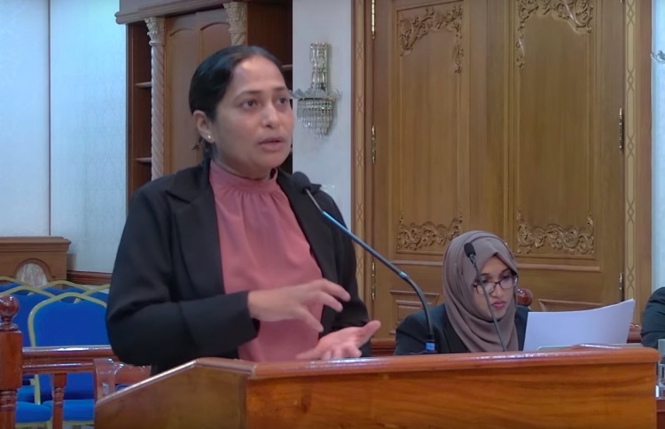 މަޖިލިސް ގަވައިދު ބަދަލުކުރީ އަމުރާ ހިލާފަށް: ދައުލަތް