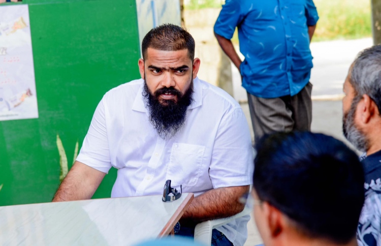 ޕްރައިމަރީން ބަލިވި ނަބީލަށް ޑެޕިއުޓީ މިނިސްޓަރުކަން