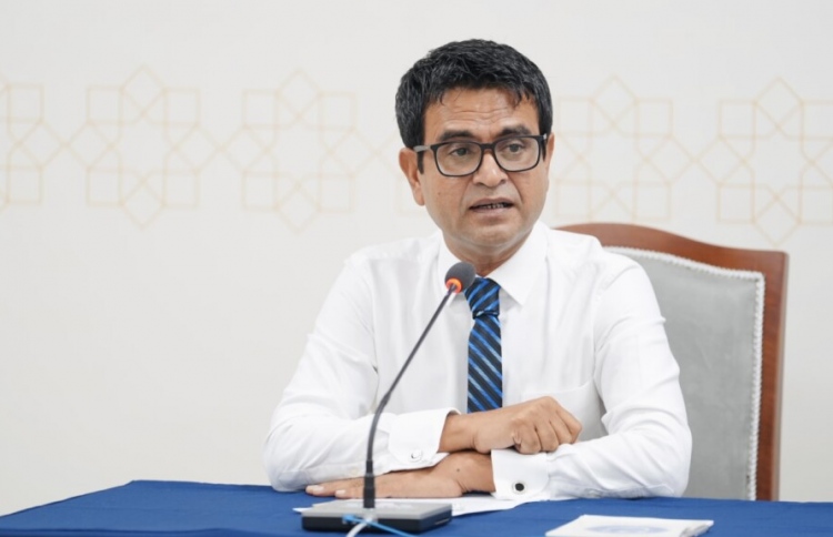 ބިލަށް އަމަލުނުކުރާ ނަމަ އީސީގެ މެންބަރުން ވަކިކުރަނީ