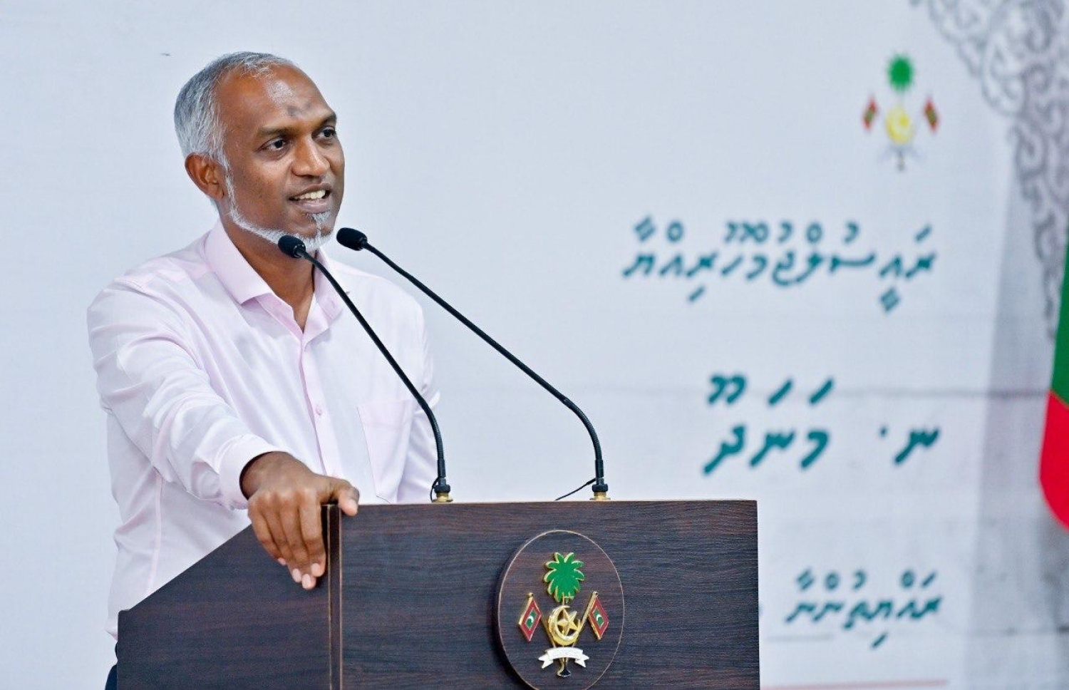 ރައީސް ޑރ. މުހައްމަދު މުއިއްޒު، ނ. މަނަދޫގެ ރައްޔިތުންނާ ބައްދަލުކުރައްވަން ބޭއްވި ޖަލްސާ.-- ފޮޓޯ: ރައީސް އޮފީސް