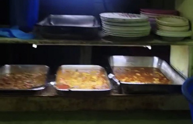 ގިނަ ރެސްޓޯރެންޓްތަކާއި ކެފޭތަކުގެ ސާފުތާހިރުކަން ކުޑަ!