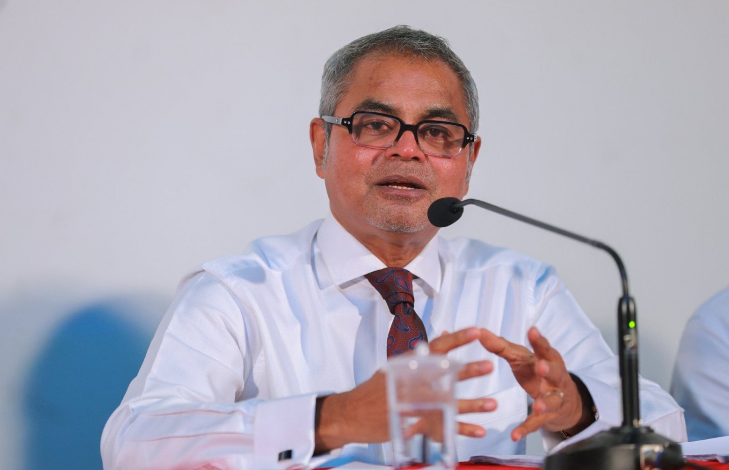 ނޫސްވެރިންގެ ބައްދަލުވުމުގައި އެންވަޔަރަމަންޓް މިނިސްޓަރު ތޯރިގު އިބްރާހީމް ވާހަކަ ދައްކަވަނީ--