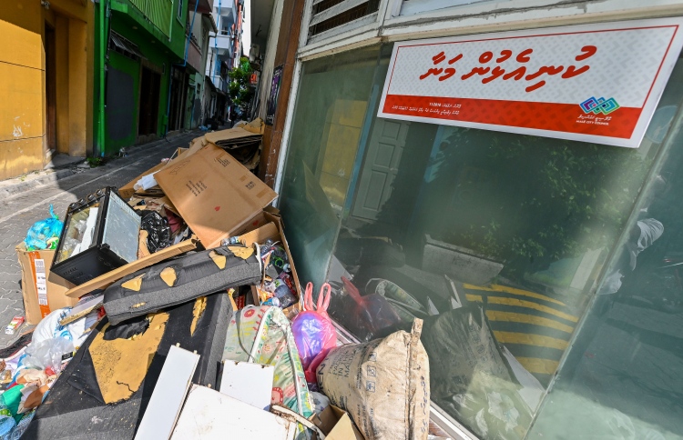 މާލޭގެ މަގުތަކަށް ކުނި އުކައިގެން 6،000 މައްސަލަ