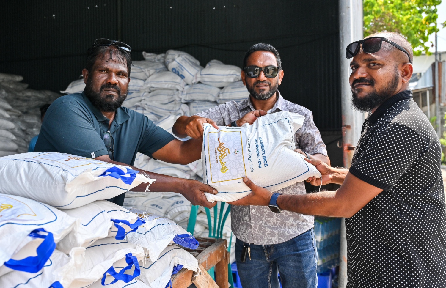 މާލޭ ސިޓީގެ ކޮންމެ ގޭބިސީއަކަށް ކާޑުގެ ބާވަތްތައް ބެހުމުގެ މަސައްކަތް މިއަދު ވަނީ ފަށާފައި - ފޮޓޯ: ފަޔާޒު މޫސާ / މިހާރު