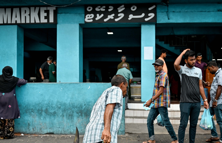 މަސްމާރުކޭޓުގައި ހިންގާ މަނާ ވިޔަފާރިތައް ހުއްޓުވަނީ