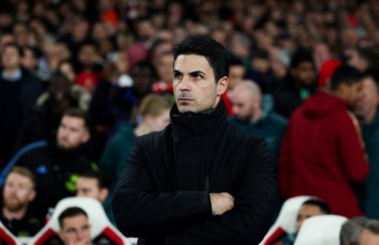 އިހާނެތި ބަސްތައް ބުނިކަމުގެ ބޮޑު ތުހުމަތެއް އާޓެޓާއަށް