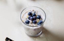 Blueberry chia overnight oats