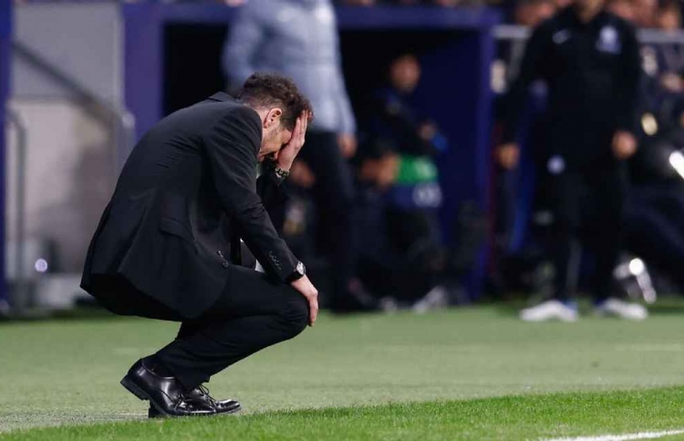 ޕެނަލްޓީ ބަލާލާނެ ހިތްވަރު ސިމިއޯނީއަށް ނުލިބުނު