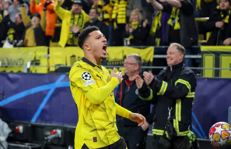 ޑޯޓްމަންޑުގައި ސަންޗޯ ފެންވަރު ދައްކަނީ