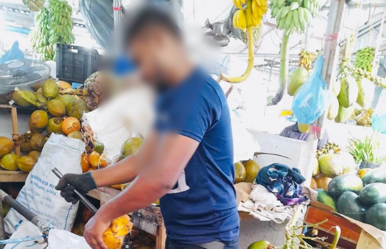 ދަތުރުވެރިންގެ މާރުކޭޓްގެ 9 ގޮޅީގެ ވެރިފަރާތް ޖޫރިމަނާ