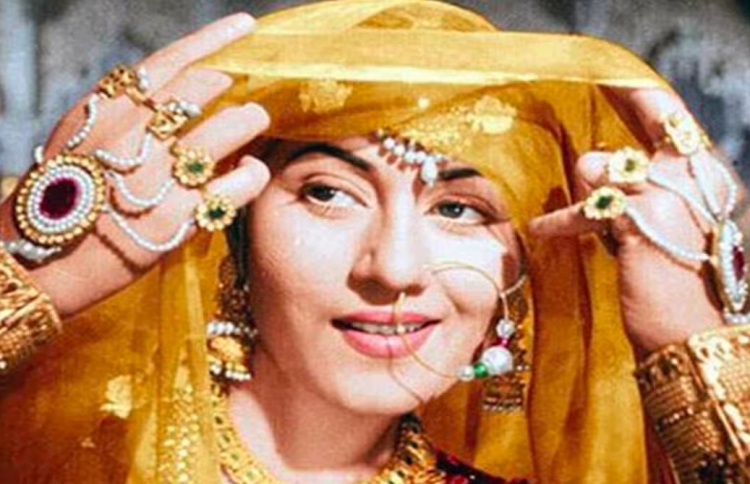 މަދުބާލާގެ ހަޔާތަށް ފިލްމެއް ހަދަނީ