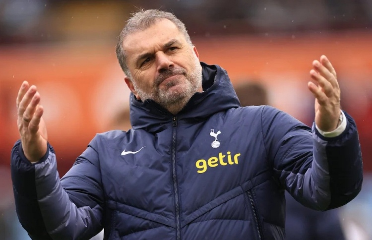 "ޕްލާސްޓިކް ފޭނުން" ކަމަށް ސިފަ ކުރުމުން ކޯޗު ރަތަށް