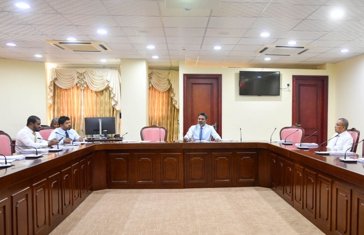 ރިޔާސަތުން އީސަގެ ނިންމުމާ ހެދި ކޮމިޓީ ހޫނުވެއްޖެ