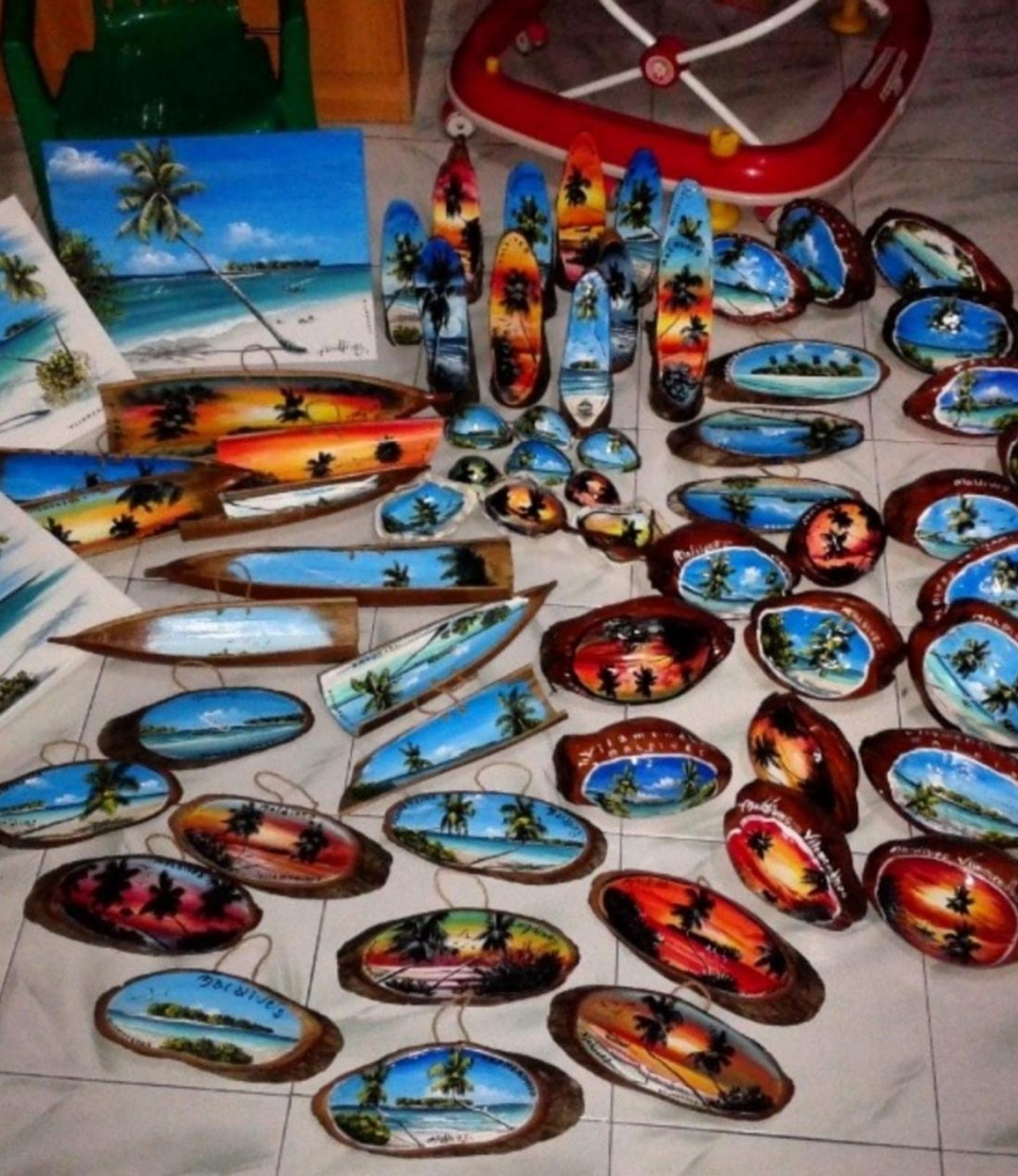 ހުސެއިންގެ ބައެއް މަސައްކަތްތައް.