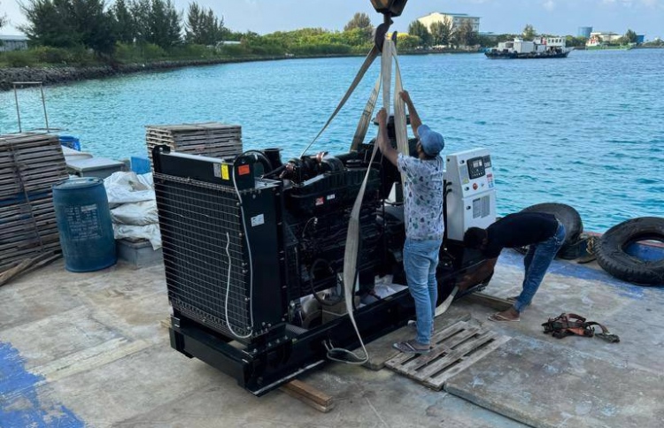 ވައިކަރަދު އަށް އާ ޖަނަރޭޓަރެއް ގެންދަނީ