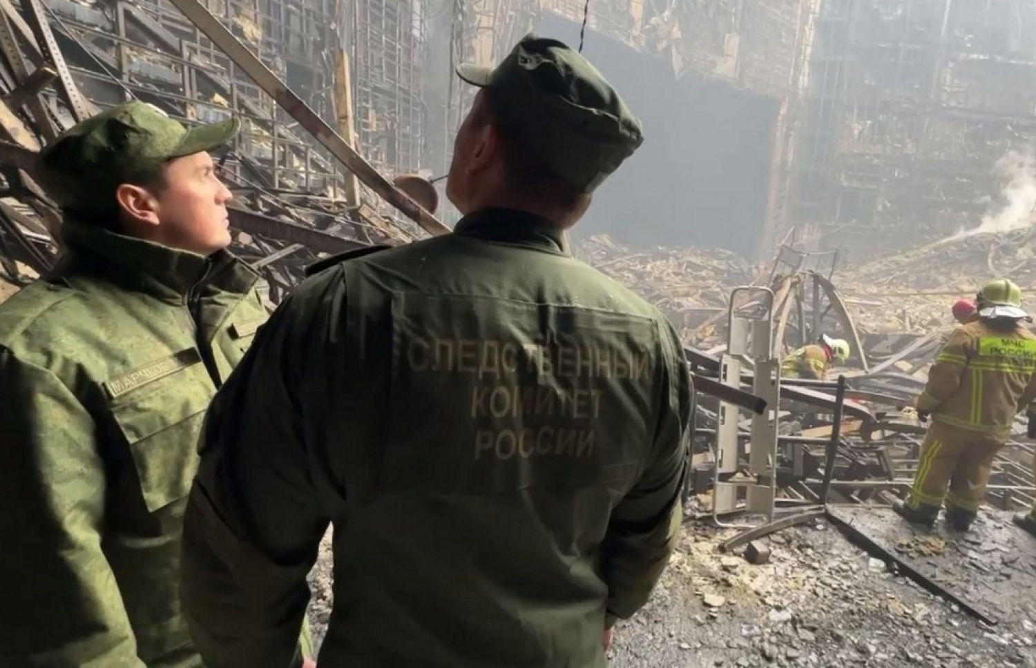 ރަޝިޔާގެ ކްރޮކަސް ސިޓީ ހޯލްގައި ދިން ހަމަލާއަށް ފަހު އެތަނުގައި ރޯވެ އަނދާފައި. -- ފޮޓޯ: އޭއެފްޕީ