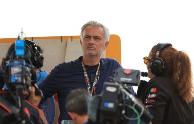 މޮރީނިއޯގެ ރުޅިގަނޑު ރޯމާގެ ޑައިރެކްޓަރަށް