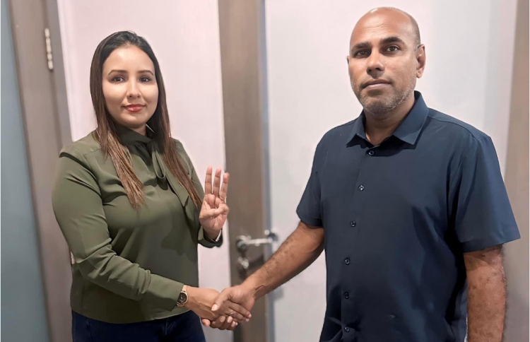 ޖޭޕީ ޓިކެޓް ދޫކޮށް، ނިޝާމާގެ ތާއީދު ފަޒީލަށް