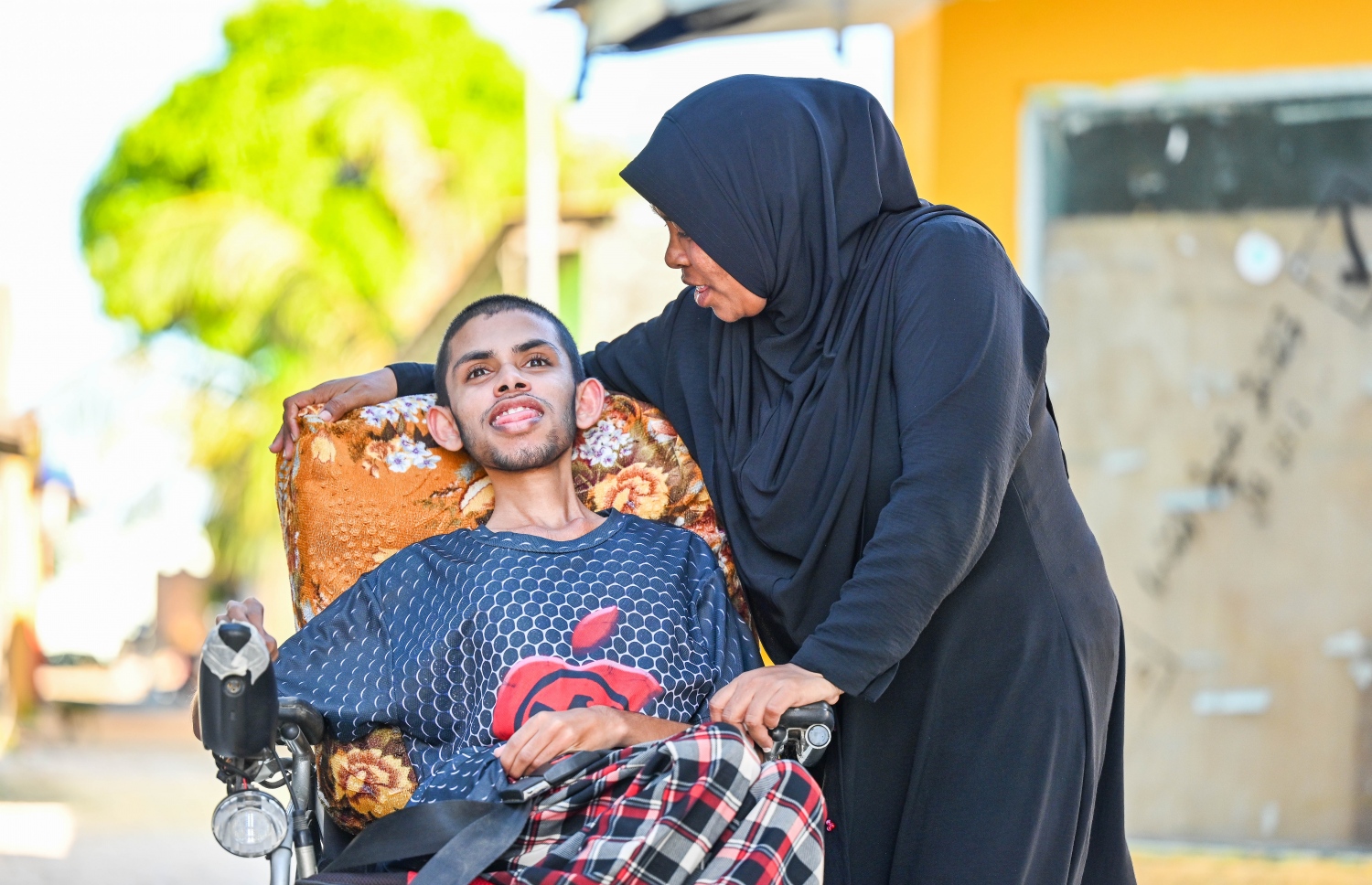 ޒަމީނާ އަދި އޭނާގެ ދޮށީ ދަރިފުޅު، ޒަޔާން.-- ފޮޓޯ: ނިޝާން އަލީ/ މިހާރު