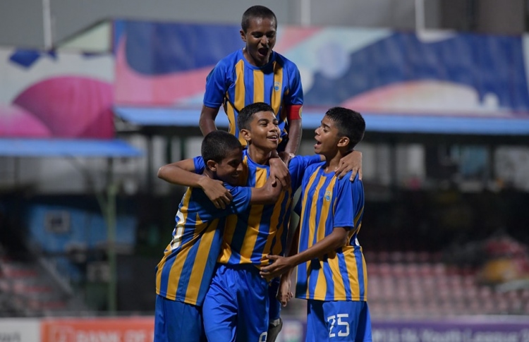 ވެލެންސިއާގެ ޖޫނިއާ ޓީމަށް އެފްއޭއެމުން ދަނޑު ނުދިން