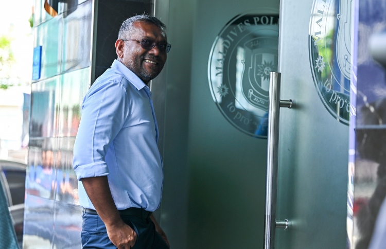 ފުލުހުން ބަލަނީ ފައްޔާޒަށް ޖަމާވި ފައިސާގެ މައްސަލައެއް