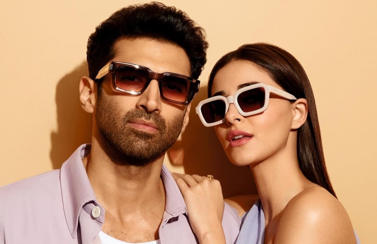 އަނަންޔާ އާއި އަދިތުޔަ އެކުގައި އިޝްތިހާރެއް ކުޅެފި