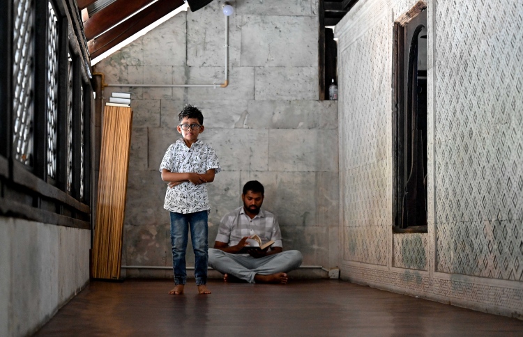 މައިންބަފައިން ދަރިންނަށް ކުރާ ދުއާގެ ބާރު ގަދަ!