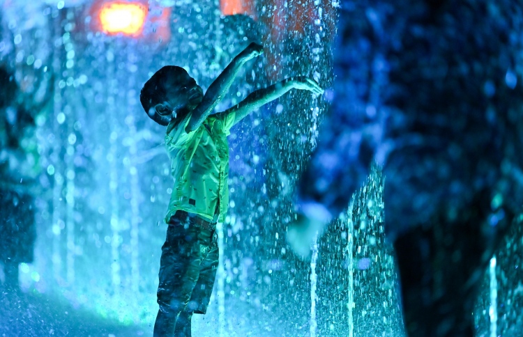 އީދަށް ސިޓީތަކާއި ރަށްތައް ދިއްލައިފި