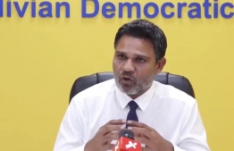 Parliamentarian of the Kendikulhudhoo Constituency, Ahmed Easa speaking at the press conference held by MDP on April 8.