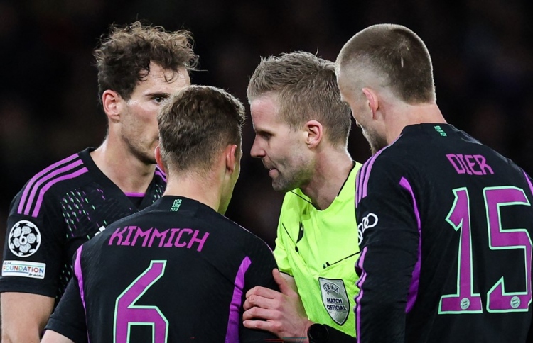 ޕެނަލްޓީ ނުދިނުމުން ޓުޗެލް ބުނީ ރެފްރީ ހިތްވަރެއް ނެތޭ