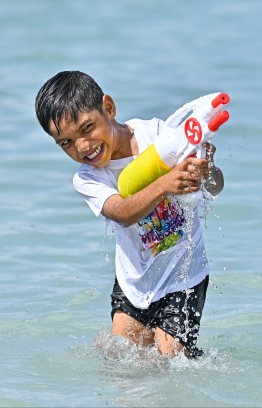 fitr eid celebrations eid fen kilhi / eid maja / rasfannu beach