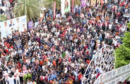 A huge crowd gathered at the Artificial Beach area to join in the festivities.-- Photo: Nishan Ali / Mihaaru