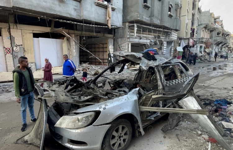 ހަމާސްގެ ލީޑަރުގެ ތިން ދަރިން އަވަހާރަކޮށްލައިފި