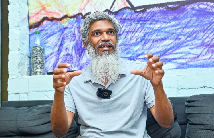 ޒަރީރުގެ ތާރީޚީ ހަޒާނާއިން ބައެއް ވާހަކަތައް