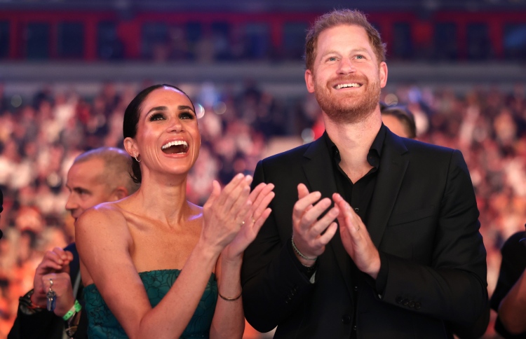 ހެރީ އާއި މޭގަން ކައްކާ ޝޯއެއް އުފައްދަނީ