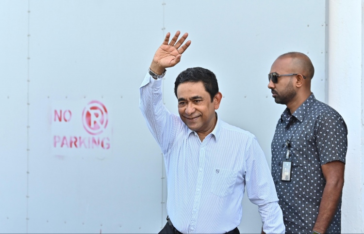 ދެވަނަ ހުކުމް ވެސް ބާތިލް، ޔާމީން މިނިވަންވެއްޖެ