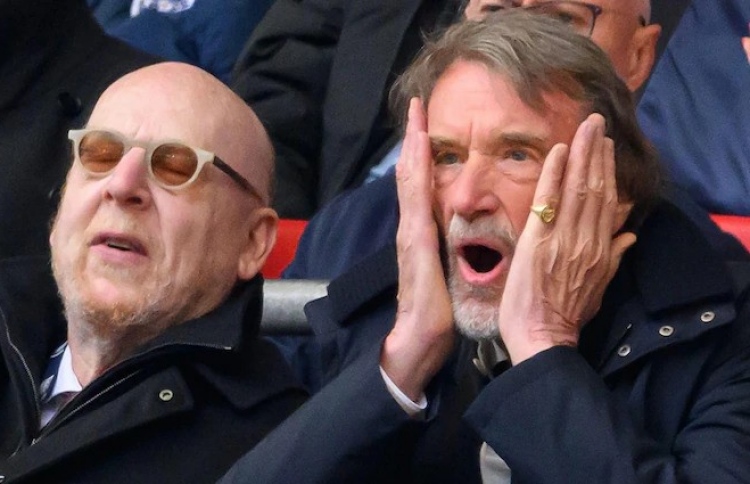 މެރަތަންއަށްވުރެ ޔުނައިޓެޑްގެ މެޗު ރެޓްކްލިފަށް ޕްރެޝަރު