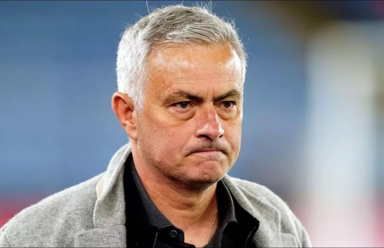 އަހަންނަށް ދިން ވަރަށްވުރެ ގިނަ އެހީ ޓެންހަގަށް ދީފި