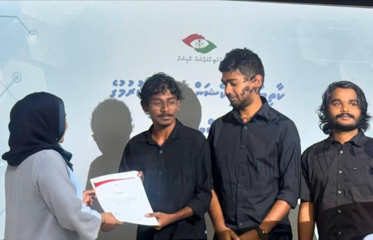 ދިވެހި ބަހުން ދައްކާ ވާހަކަ ލިޔުމަށް ބަދަލުކުރާ އެޕެއް