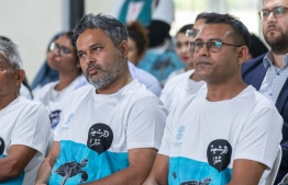 General Manager of Fushifaru Maldives, Ahmed Siaar and Minister of Fisheries and Ocean Resources, Ahmed Shiyam in attendance at the 'Plastic Aa Nulaa' event (L-R). -- Photo: Mohamed Yaamin / Mihaaru News