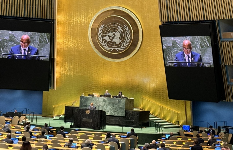 ފަލަސްތީނުގެ އަޑު އެއް ވޯޓުން ކަނޑުވައިލުން ލަދުވެތި