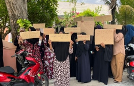 People of Shaviyani Atoll Funadhoo protesting.