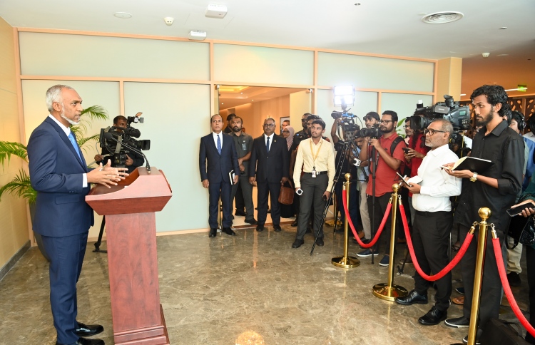 "މީޑިއާތަކަށް އިނާޔަތެއް ދިނުން ހަގީގަތަކަށް ހަދާނަން"