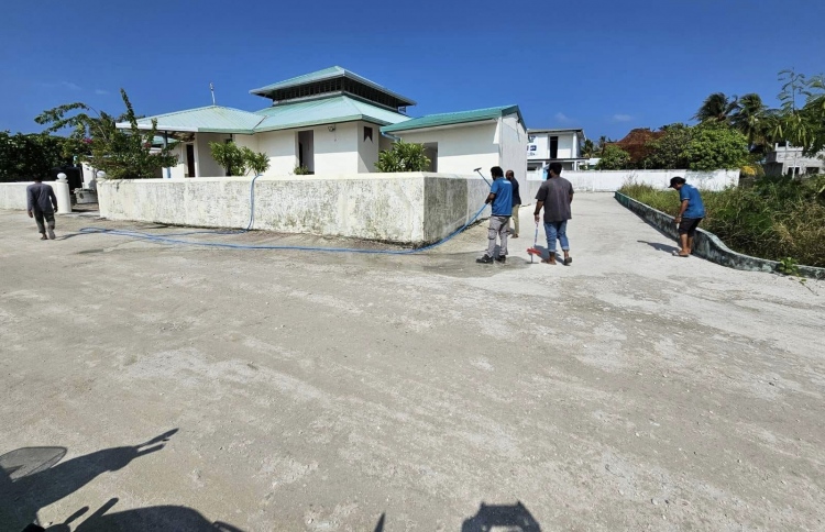 ތިމަރަފުށީގައި އަންހެނެއްގެ އުނދަގޫ ބޮޑުވެ، ހާސްކަން!