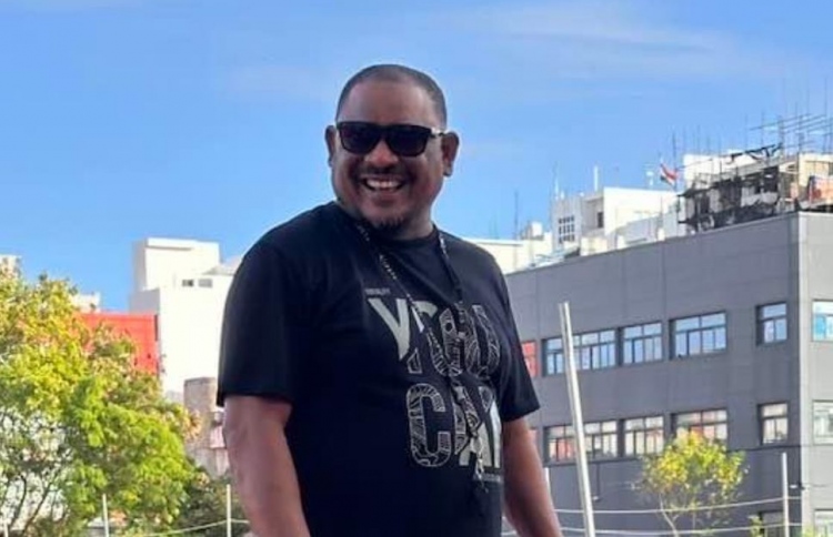 ނަސީރަށް ބްރިޓިޝްގެ އެންމެ ކާމިޔާބު ކޯޗުގެ ސެޝަންތަކެއް