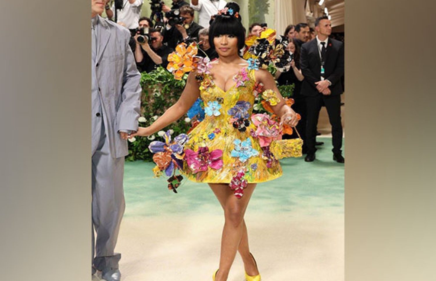 ޓްރިނިޑާޑްގެ ރެޕް ލަވަކިޔުންތެރިޔާ ނިކީ މިނާޖް.