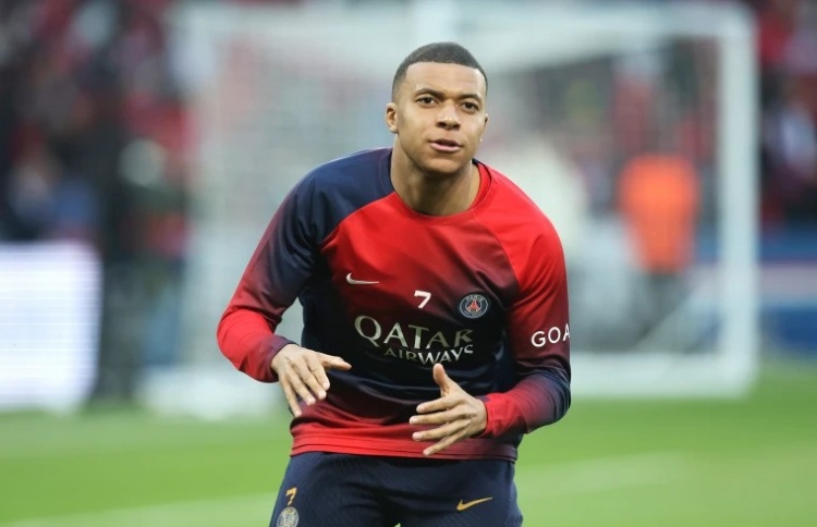 އެމްބާޕޭ އަށް ބޯނަސް ނުދޭން ޕީއެސްޖީން ނިންމައިފި