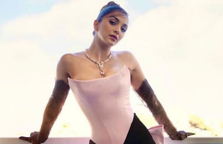 ކިއާރާގެ އެކްސެންޓް ބޮޑު ޖޯކަކަށް